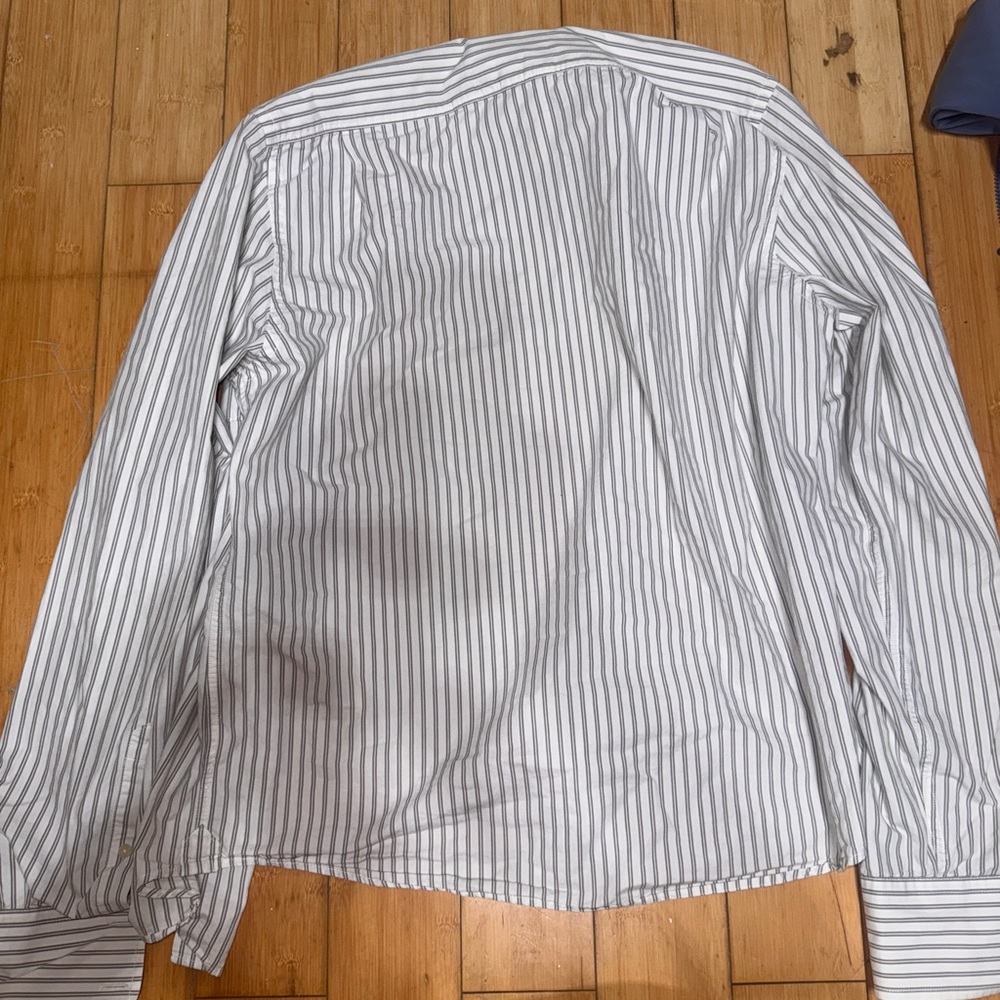 Hollister White and Black Striped Casual Button Down Shirt - Picture 3 of 8